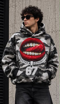 Felpa Camouflage con Grafica Bocca e Dettagli Iced