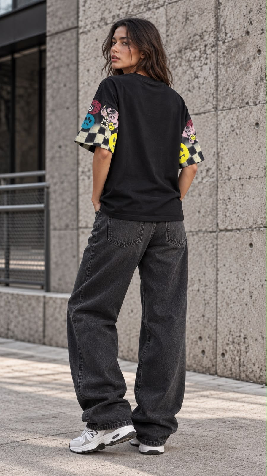 BARROW T-shirt manica corta per uomo e donna con stampa grafica check e loghi multicolor.