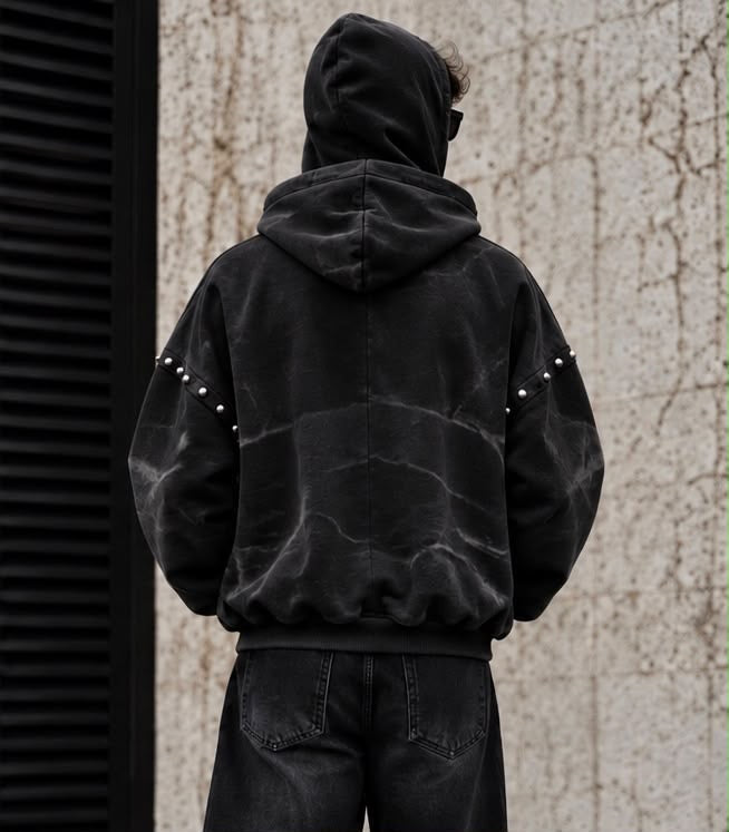 Felpa Zip Nero Lavato con Passamontagna e Borchie (Nero Scuro)
