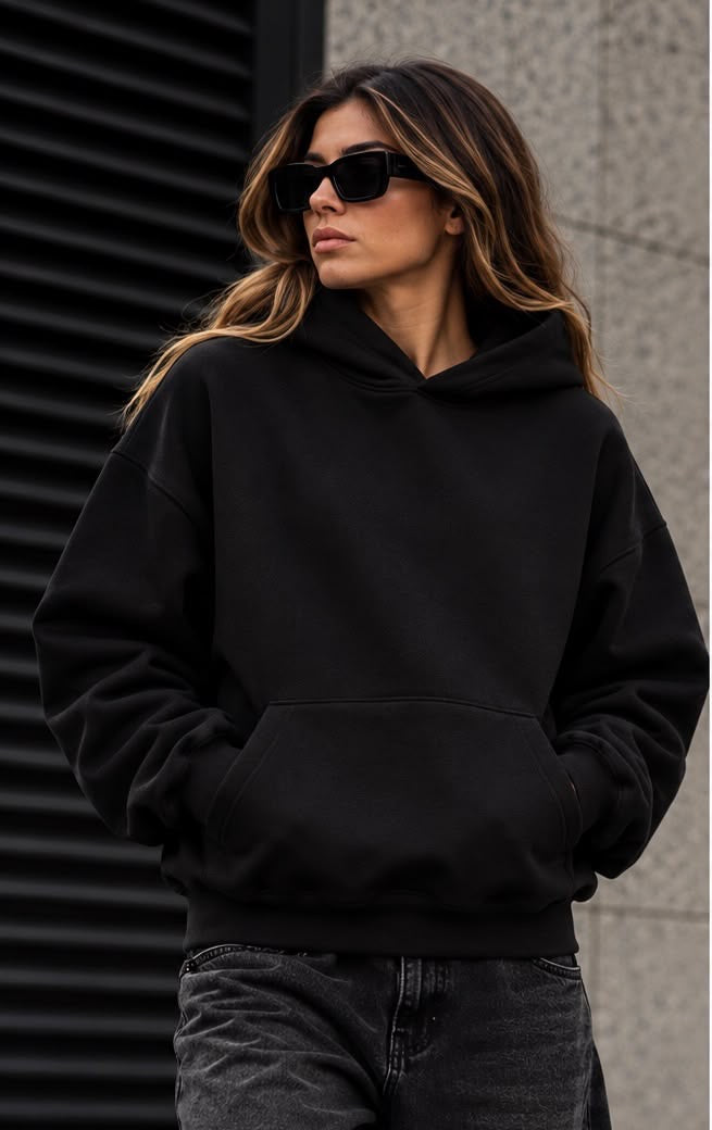 Felpa Oversize Nera Donna “Stasera Faccio la Brava” – Streetwear