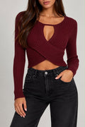Crop Top Incrociato in Maglia a Coste (Rosso Bordeaux)