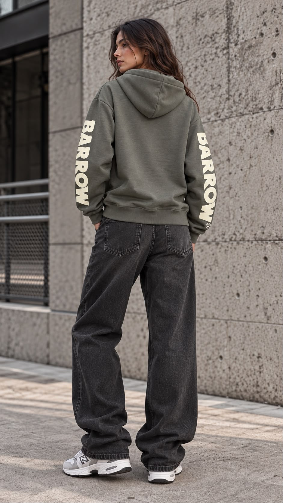 Felpa iconic con cappuccio e lettering lungo le maniche