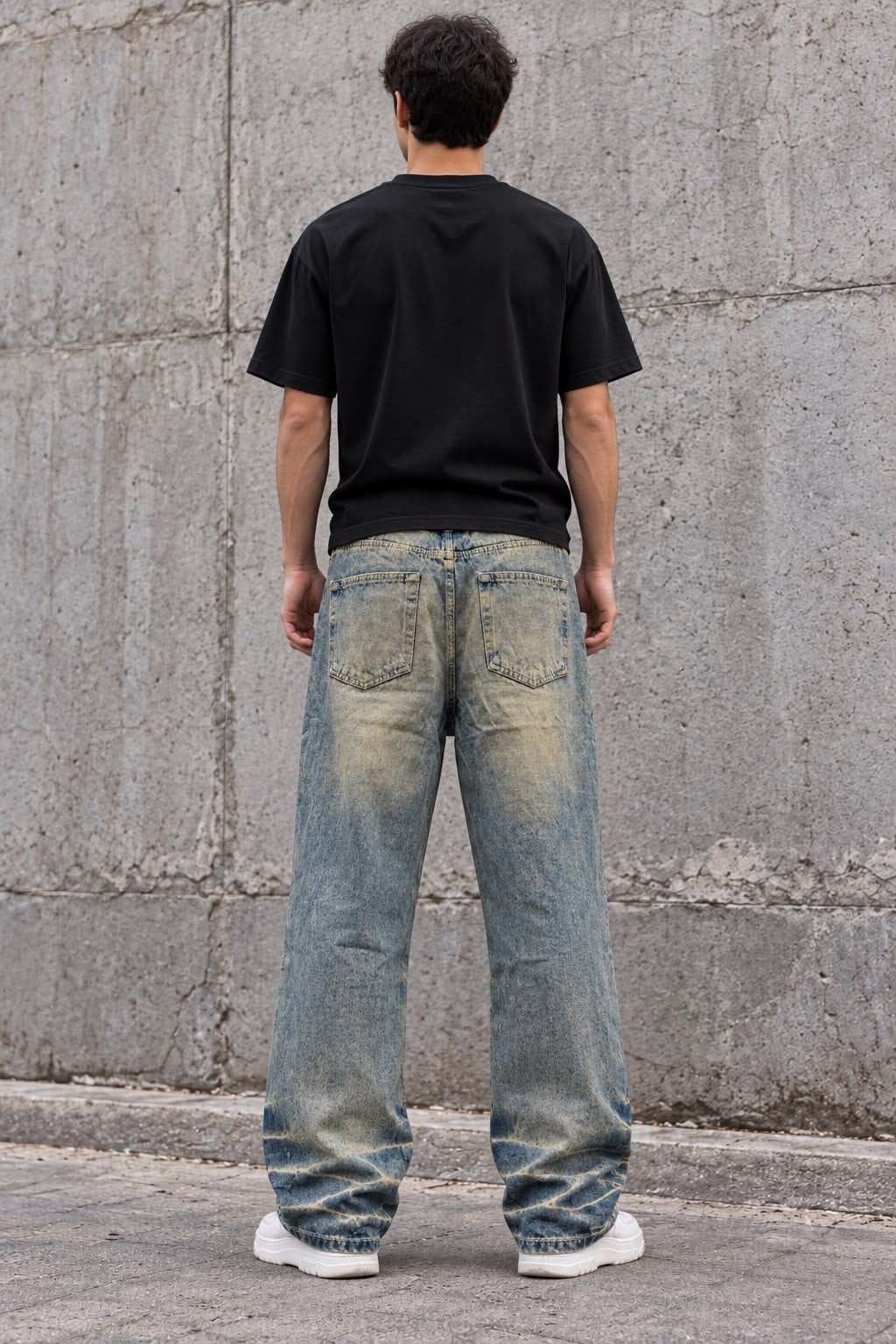 Jeans Baggy Vintage Washed con Strappi e Dettaglio Bandana/Toppa