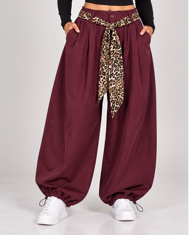 Pantaloni Parachute Bordeaux Sformati con Cintura Animalier