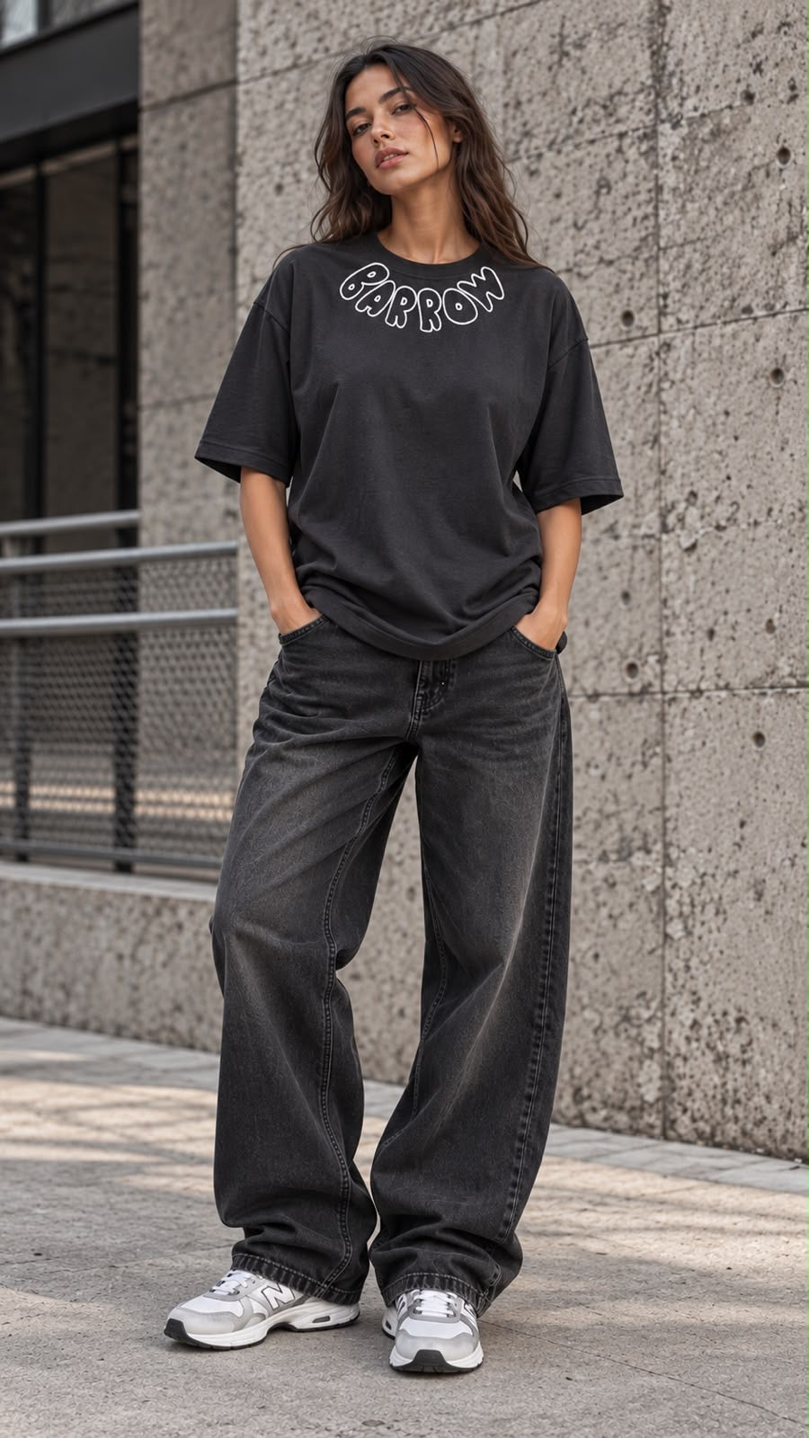 T-SHIRT MANICHE CORTE DA DONNA BARROW, COLORE NERO